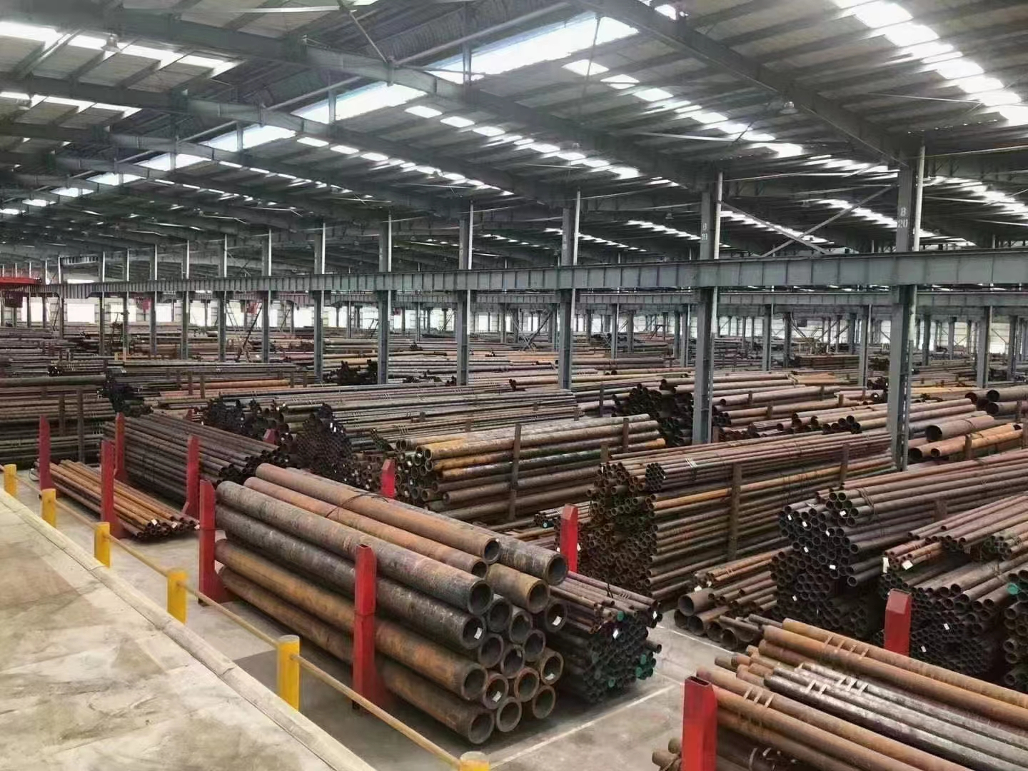 哪些材質(zhì)才適合做精密無(wú)縫鋼管呢？